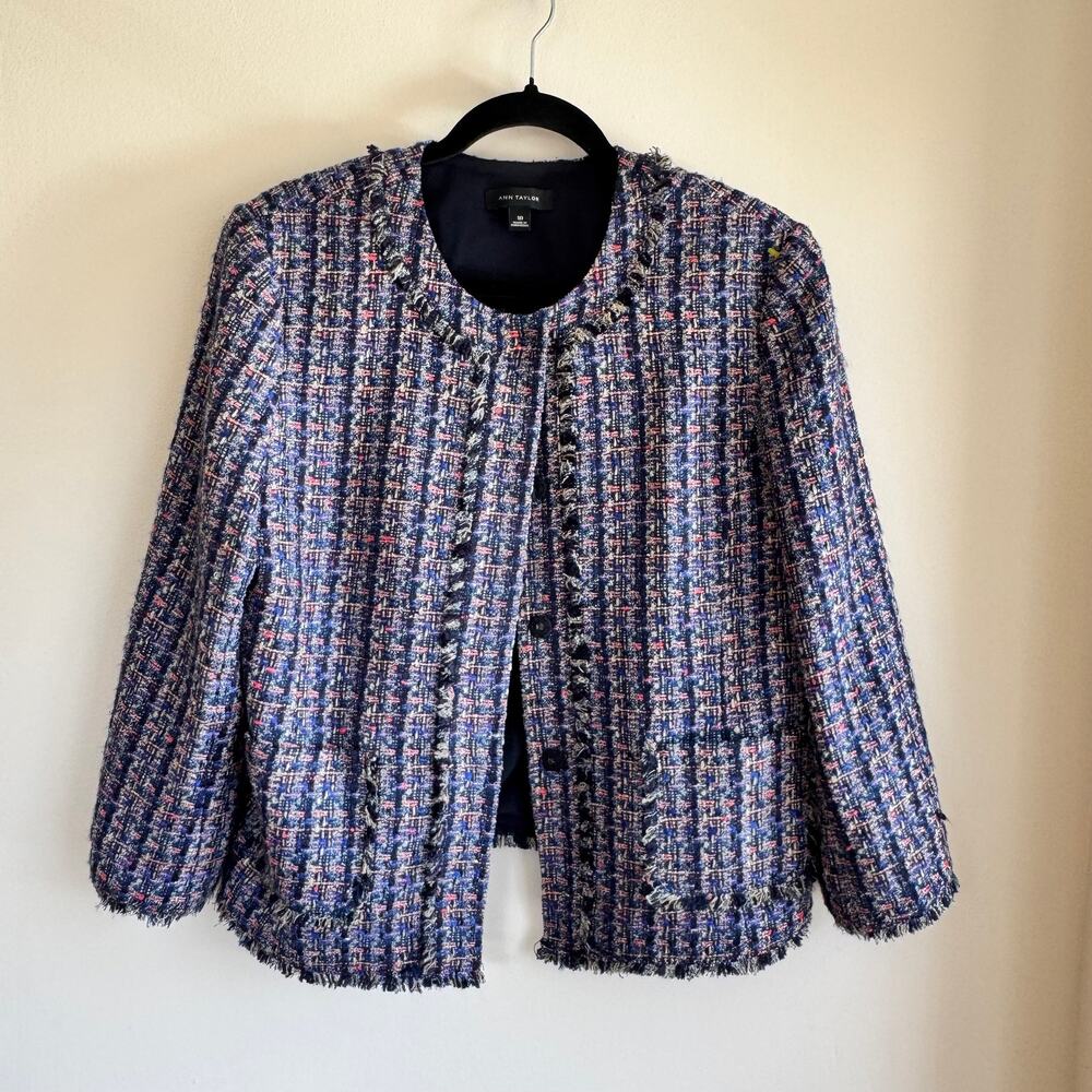 Ann Taylor Plaid Tweed Blazer Blue Fringe Hem Button Front Long Sleeve Sz 10